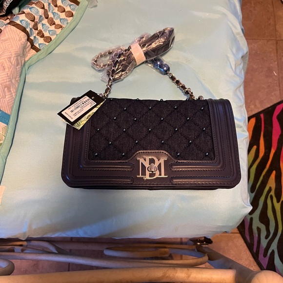 BRAND NEW WITH TAGS!! Elegant Navy Badgley Mischka Blue Quilted Handbag! - Picture 2 of 8